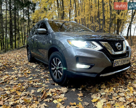 Серый Ниссан Rogue, объемом двигателя 2.49 л и пробегом 180 тыс. км за 13300 $, фото 3 на Automoto.ua
