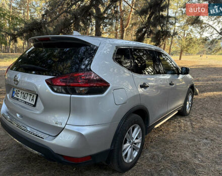 Серый Ниссан Rogue, объемом двигателя 2.49 л и пробегом 83 тыс. км за 14600 $, фото 4 на Automoto.ua