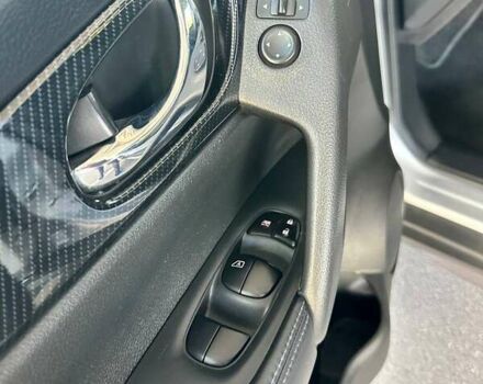 Серый Ниссан Rogue, объемом двигателя 2.49 л и пробегом 160 тыс. км за 16200 $, фото 47 на Automoto.ua