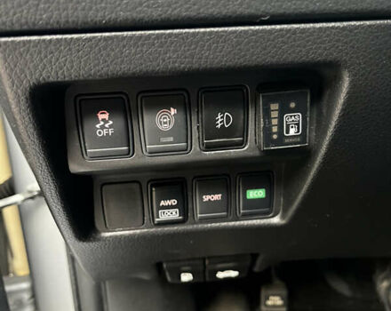 Сірий Ніссан Rogue, об'ємом двигуна 2.49 л та пробігом 172 тис. км за 16200 $, фото 4 на Automoto.ua