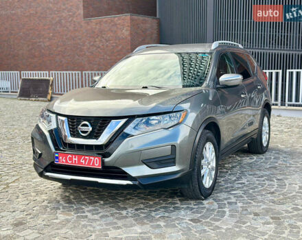Серый Ниссан Rogue, объемом двигателя 2.5 л и пробегом 197 тыс. км за 12900 $, фото 2 на Automoto.ua
