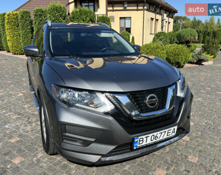 Сірий Ніссан Rogue, об'ємом двигуна 2.49 л та пробігом 62 тис. км за 18900 $, фото 10 на Automoto.ua