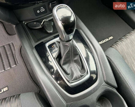 Серый Ниссан Rogue, объемом двигателя 2.5 л и пробегом 119 тыс. км за 14690 $, фото 30 на Automoto.ua