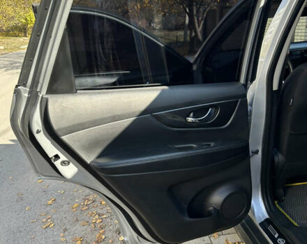 Серый Ниссан Rogue, объемом двигателя 2.49 л и пробегом 154 тыс. км за 16500 $, фото 11 на Automoto.ua