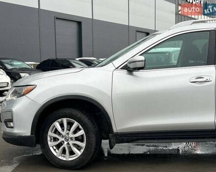 Серый Ниссан Rogue, объемом двигателя 2.5 л и пробегом 119 тыс. км за 14690 $, фото 2 на Automoto.ua