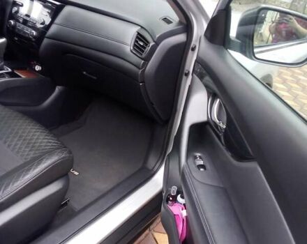 Сірий Ніссан Rogue, об'ємом двигуна 2.49 л та пробігом 115 тис. км за 16500 $, фото 7 на Automoto.ua