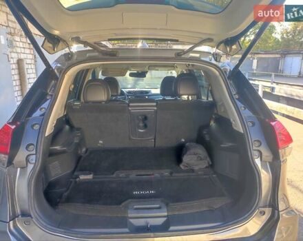 Серый Ниссан Rogue, объемом двигателя 2.5 л и пробегом 75 тыс. км за 17500 $, фото 5 на Automoto.ua