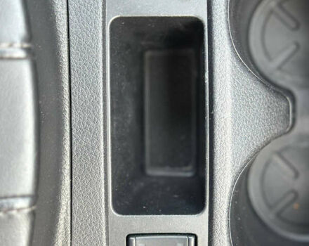 Серый Ниссан Rogue, объемом двигателя 2.5 л и пробегом 197 тыс. км за 12900 $, фото 21 на Automoto.ua