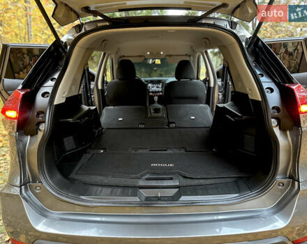 Серый Ниссан Rogue, объемом двигателя 2.49 л и пробегом 180 тыс. км за 13300 $, фото 36 на Automoto.ua