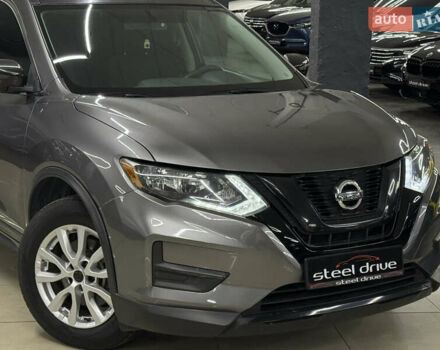 Серый Ниссан Rogue, объемом двигателя 2 л и пробегом 132 тыс. км за 16999 $, фото 1 на Automoto.ua