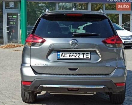 Серый Ниссан Rogue, объемом двигателя 2.5 л и пробегом 150 тыс. км за 14000 $, фото 6 на Automoto.ua