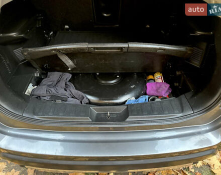 Серый Ниссан Rogue, объемом двигателя 2.49 л и пробегом 180 тыс. км за 13300 $, фото 27 на Automoto.ua