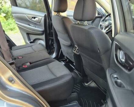 Серый Ниссан Rogue, объемом двигателя 2.5 л и пробегом 301 тыс. км за 11900 $, фото 9 на Automoto.ua