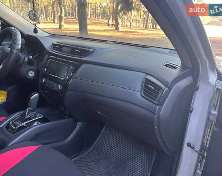 Серый Ниссан Rogue, объемом двигателя 2.49 л и пробегом 83 тыс. км за 14600 $, фото 21 на Automoto.ua