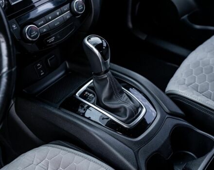 Сірий Ніссан Rogue, об'ємом двигуна 2 л та пробігом 97 тис. км за 357 $, фото 18 на Automoto.ua