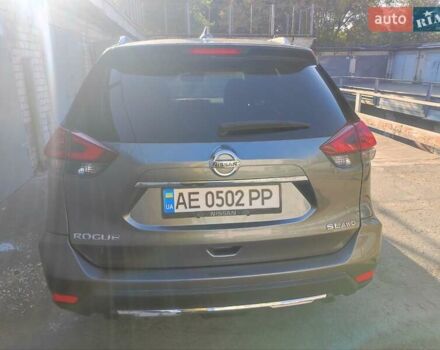 Серый Ниссан Rogue, объемом двигателя 2.5 л и пробегом 75 тыс. км за 17500 $, фото 4 на Automoto.ua