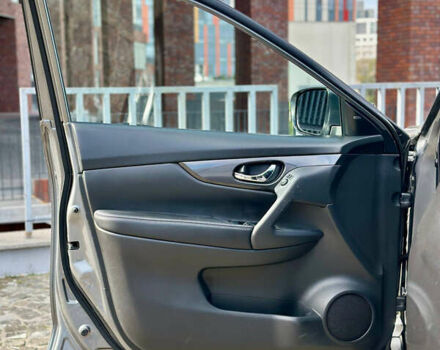 Серый Ниссан Rogue, объемом двигателя 2.5 л и пробегом 197 тыс. км за 12900 $, фото 26 на Automoto.ua