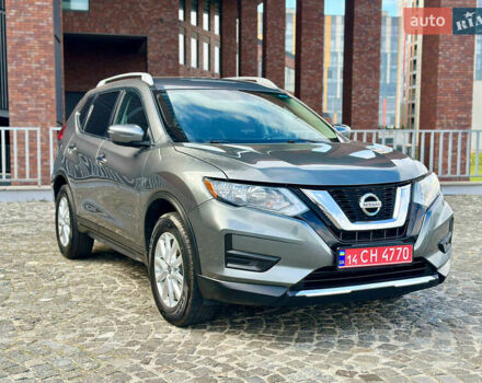 Серый Ниссан Rogue, объемом двигателя 2.5 л и пробегом 197 тыс. км за 12900 $, фото 1 на Automoto.ua