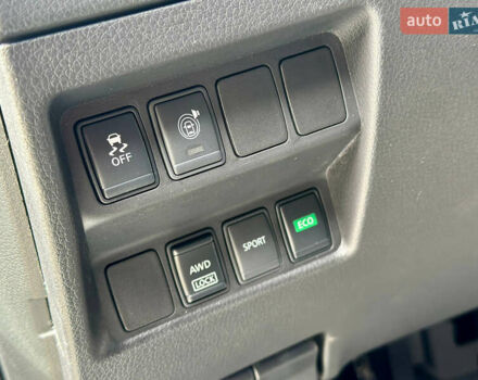 Серый Ниссан Rogue, объемом двигателя 2.5 л и пробегом 197 тыс. км за 12900 $, фото 22 на Automoto.ua