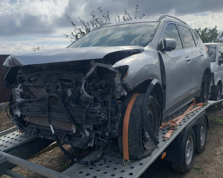 Серый Ниссан Rogue, объемом двигателя 2.5 л и пробегом 200 тыс. км за 9000 $, фото 1 на Automoto.ua