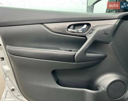 Серый Ниссан Rogue, объемом двигателя 2.5 л и пробегом 119 тыс. км за 14690 $, фото 14 на Automoto.ua