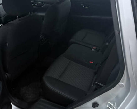 Серый Ниссан Rogue, объемом двигателя 2.5 л и пробегом 143 тыс. км за 13500 $, фото 9 на Automoto.ua