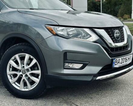 Сірий Ніссан Rogue, об'ємом двигуна 2.5 л та пробігом 180 тис. км за 17500 $, фото 2 на Automoto.ua