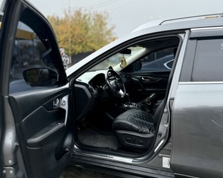 Серый Ниссан Rogue, объемом двигателя 2.5 л и пробегом 143 тыс. км за 15500 $, фото 6 на Automoto.ua