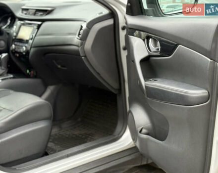 Сірий Ніссан Rogue, об'ємом двигуна 2.5 л та пробігом 47 тис. км за 16999 $, фото 31 на Automoto.ua