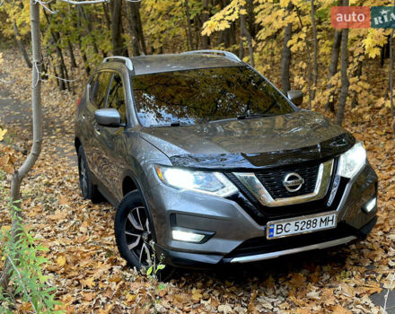 Серый Ниссан Rogue, объемом двигателя 2.49 л и пробегом 180 тыс. км за 13300 $, фото 5 на Automoto.ua