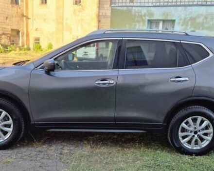 Серый Ниссан Rogue, объемом двигателя 2.5 л и пробегом 301 тыс. км за 11900 $, фото 3 на Automoto.ua