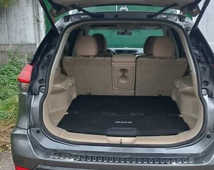 Серый Ниссан Rogue, объемом двигателя 2.49 л и пробегом 136 тыс. км за 14300 $, фото 4 на Automoto.ua