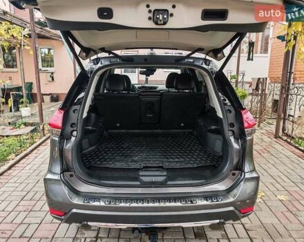 Серый Ниссан Rogue, объемом двигателя 2.49 л и пробегом 82 тыс. км за 17500 $, фото 6 на Automoto.ua