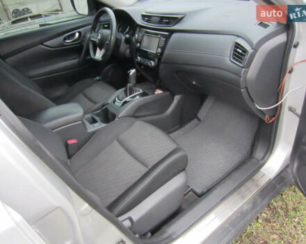 Серый Ниссан Rogue, объемом двигателя 2.5 л и пробегом 120 тыс. км за 16000 $, фото 24 на Automoto.ua