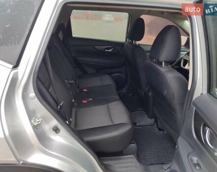 Серый Ниссан Rogue, объемом двигателя 2.49 л и пробегом 132 тыс. км за 13800 $, фото 19 на Automoto.ua