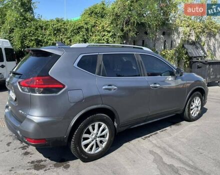 Серый Ниссан Rogue, объемом двигателя 2.49 л и пробегом 180 тыс. км за 15200 $, фото 5 на Automoto.ua
