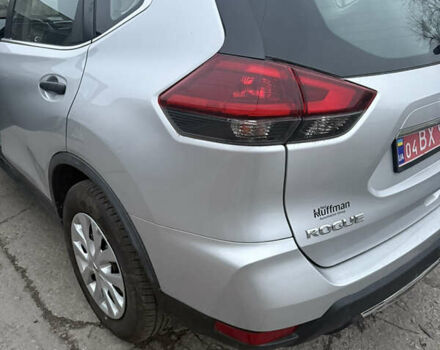 Серый Ниссан Rogue, объемом двигателя 2.5 л и пробегом 143 тыс. км за 13500 $, фото 8 на Automoto.ua