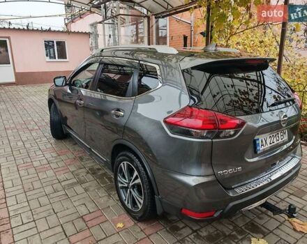 Серый Ниссан Rogue, объемом двигателя 2.49 л и пробегом 82 тыс. км за 17500 $, фото 5 на Automoto.ua