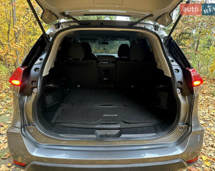 Серый Ниссан Rogue, объемом двигателя 2.49 л и пробегом 180 тыс. км за 13300 $, фото 28 на Automoto.ua