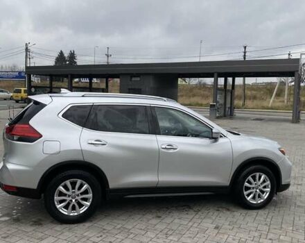 Серый Ниссан Rogue, объемом двигателя 2.5 л и пробегом 137 тыс. км за 10999 $, фото 7 на Automoto.ua