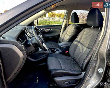 Серый Ниссан Rogue, объемом двигателя 2.5 л и пробегом 85 тыс. км за 14900 $, фото 18 на Automoto.ua