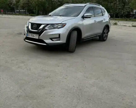 Серый Ниссан Rogue, объемом двигателя 2.49 л и пробегом 160 тыс. км за 15000 $, фото 1 на Automoto.ua