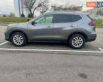 Серый Ниссан Rogue, объемом двигателя 2.49 л и пробегом 154 тыс. км за 13700 $, фото 6 на Automoto.ua