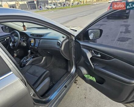 Серый Ниссан Rogue, объемом двигателя 2.49 л и пробегом 177 тыс. км за 12000 $, фото 22 на Automoto.ua