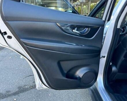 Серый Ниссан Rogue, объемом двигателя 2.49 л и пробегом 160 тыс. км за 16200 $, фото 25 на Automoto.ua