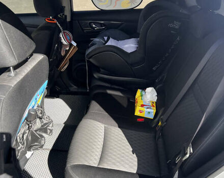 Серый Ниссан Rogue, объемом двигателя 2.49 л и пробегом 119 тыс. км за 15200 $, фото 23 на Automoto.ua