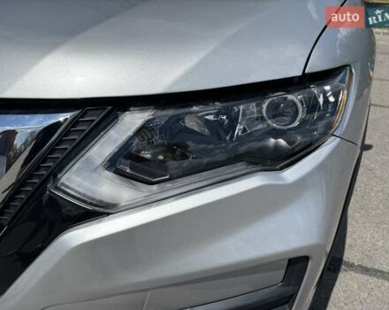 Сірий Ніссан Rogue, об'ємом двигуна 2.5 л та пробігом 100 тис. км за 14500 $, фото 6 на Automoto.ua