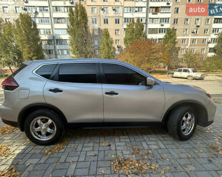 Серый Ниссан Rogue, объемом двигателя 2.49 л и пробегом 154 тыс. км за 16500 $, фото 6 на Automoto.ua