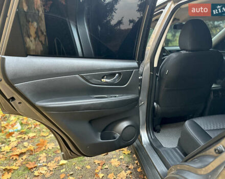 Серый Ниссан Rogue, объемом двигателя 2.49 л и пробегом 180 тыс. км за 13300 $, фото 26 на Automoto.ua