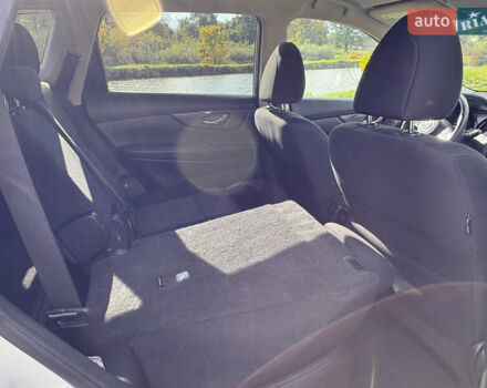 Серый Ниссан Rogue, объемом двигателя 2.49 л и пробегом 119 тыс. км за 14750 $, фото 8 на Automoto.ua